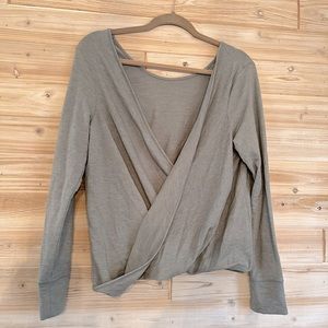 Victorias Secret Twist back long sleeve top